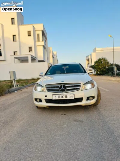 مرسيدس بنز الفئة-C C 300 2