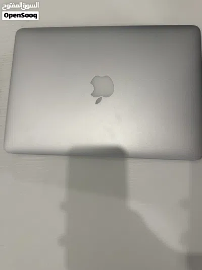 MacBook Pro 2015 ماكبوك برو بحالة ممتازة 2