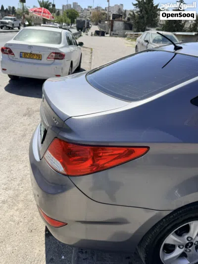 Hyundai Accent Standard 4