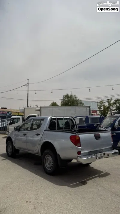 Mitsubishi L200 Standard 4