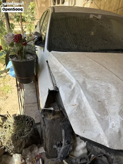 Hyundai Elantra GL Plus 4
