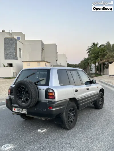 Toyota RAV 4 Limited 2