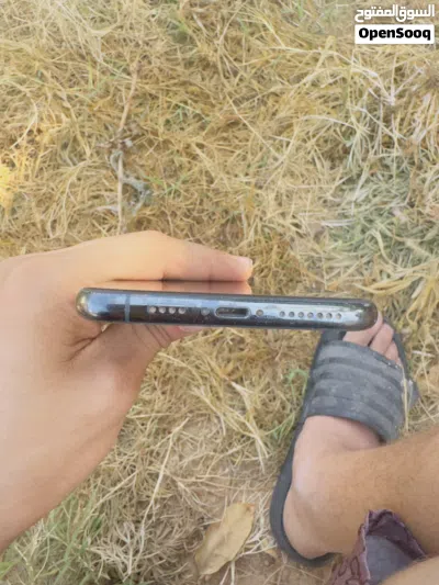 11برومكس 64 قيقا العيوب خلفيه مكسره ونقطه فشاشه بسيطه 4