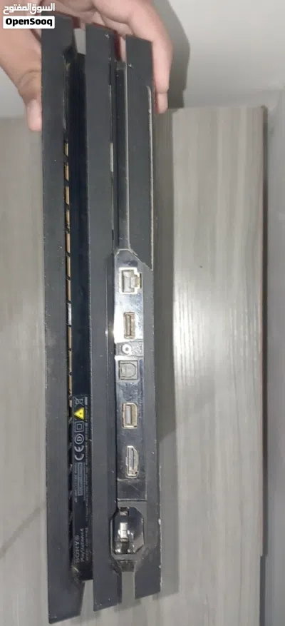 بلاي ستيشن 4 برو للبيع (ps4 pro ) 2