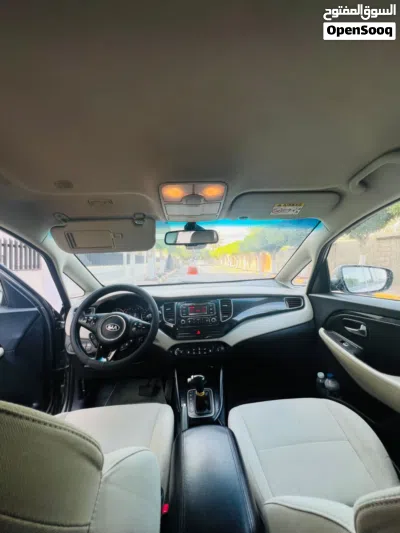 Kia Carens Luxury 2