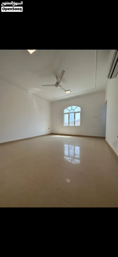 Spacious apartment for rent in Boushar(Al Maha street). All the facilities are in walkable distance. 4