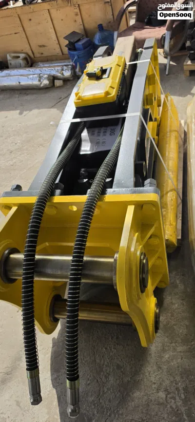 hydraulic hammer breaker crusher sb81 and G20 avaliable 3