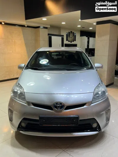 Toyota Prius XLE 2