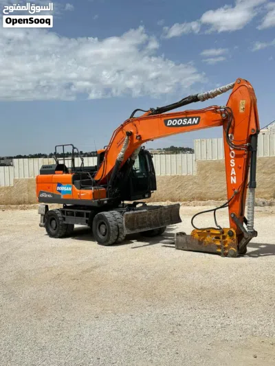 حفار جي سي بي لليجار jcb وجرافه وحفاره عجل 2