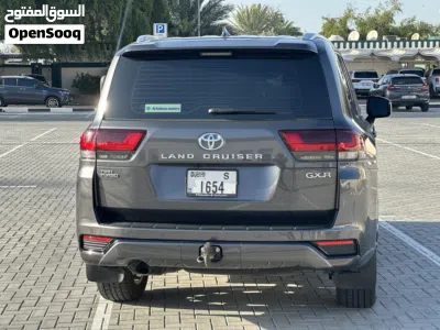تويوتا لاند كروزر GXR 3