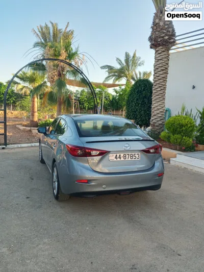 Mazda 3 Standard 4