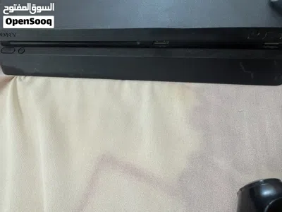 بلايستيشن 4 سليم (PS4 Slim) مع يد تحكم بتصميم سبايدرمان 3