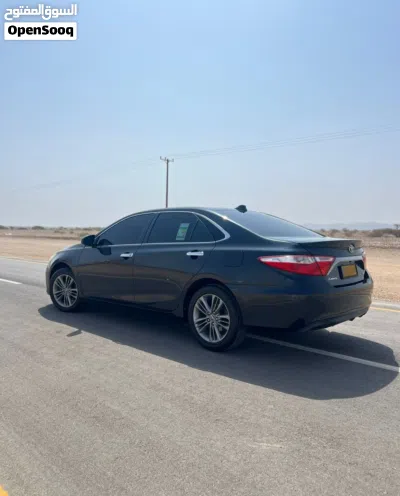 Toyota Camry SE 2