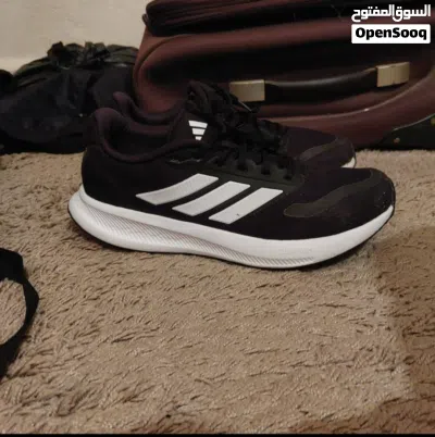 حذاء adidas كلاود فوم أصلي . 3
