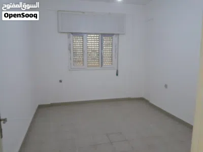 شقة الايجار في عمارات البطاطا بن دخيل دور اول عايلة ليبين او اجانب 4