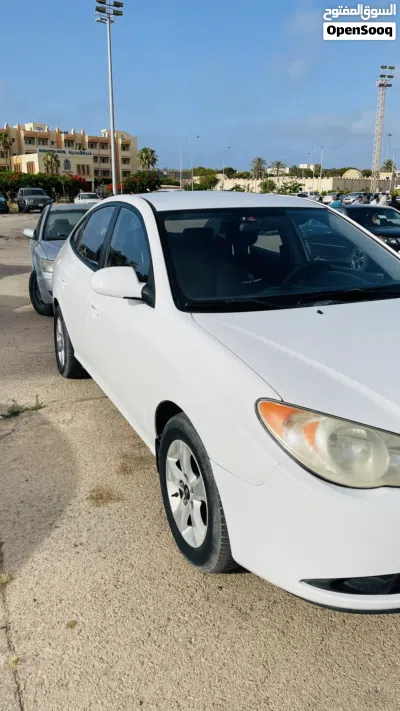 Hyundai Avante SE 2