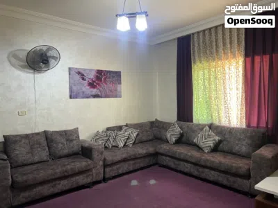 طقم كورنر للبيع مع الموكيت و البرداية و طاولة وسط 2