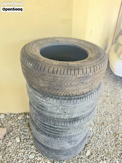 للبيع خمسة إطارات ميشلان 3