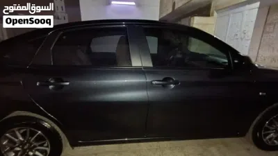 Toyota Yaris Y 2