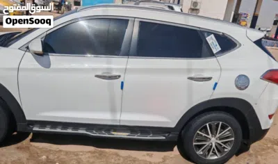Hyundai Tucson Standard 4