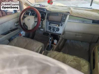 Nissan Tiida 2