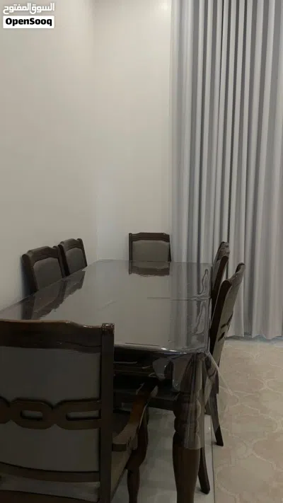 طاولة طعام 8 اشخاص 2