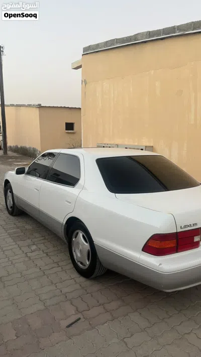 لكزس LS LS 400 2