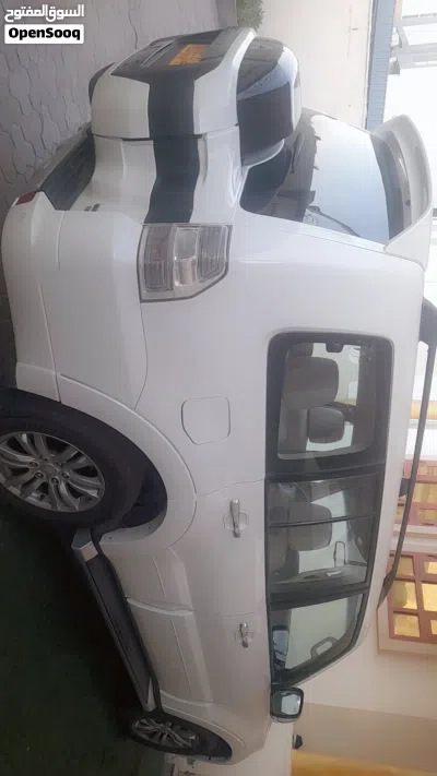 Mitsubishi Pajero GLS 4