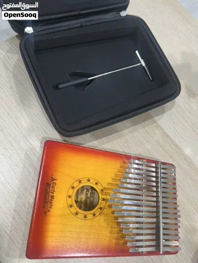 Kalimba Gecko curly maple with bag 2