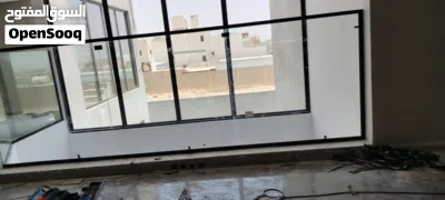 معلم المنيوم في الرياض تفصيل وصيانه جميع أعمال الألمنيوم شبابيك ومطابخ وابوب واسكاي لايت 2