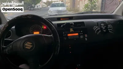 سوزوكي سويفت Standard 2