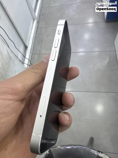13 mini 256 بحالة الوكالة 3