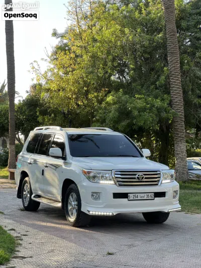 تويوتا لاند كروزر GXR 3