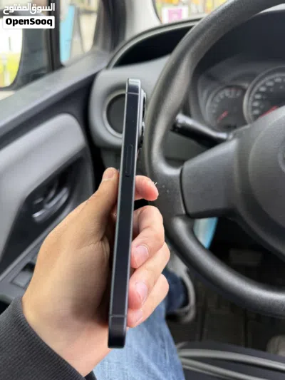 iPhone 15 Pro 4