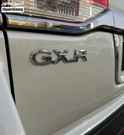 Toyota Land Cruiser GXR 4