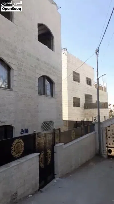 منزل مكون من 3 طوابق في أجمل مناطق حي عدن في جبل النصر للبيع 4