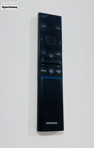 Samsung tv 65 inch smart like new 2