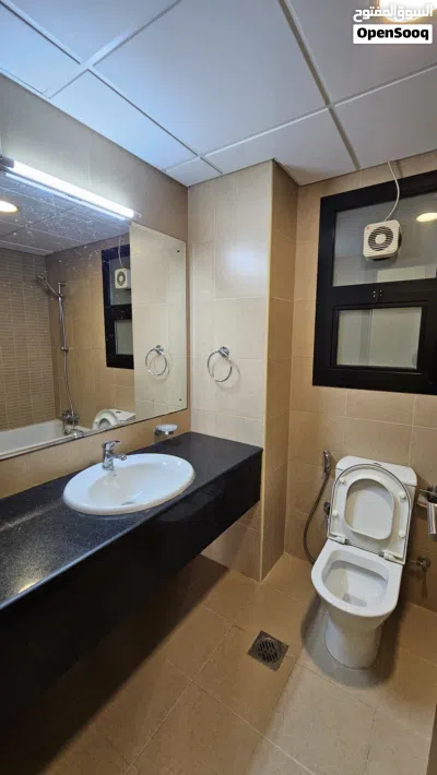 شقق للايجار للعوائل في العذيبة الجنوبية قريب من جميع الخدمات _ 2bhk For Rent in azaiba 3