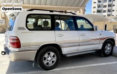 Toyota Land Cruiser GXR 3