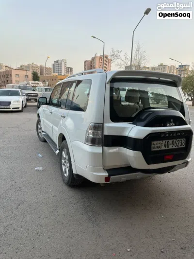 ميتسوبيشي باجيرو GLS 2