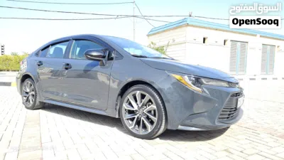 Toyota Corolla LE 2
