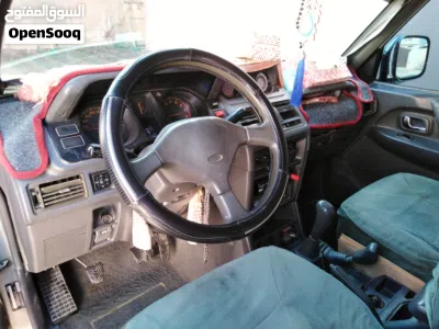 Mitsubishi Pajero GLS 3