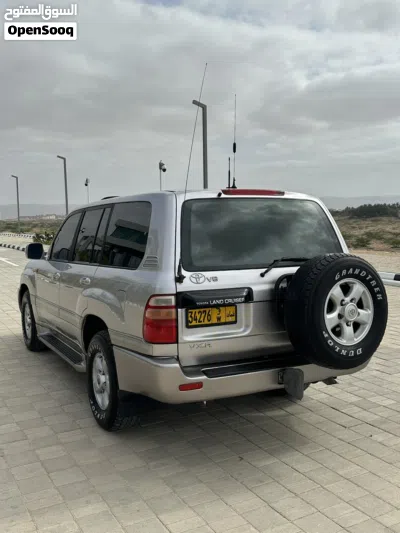 تويوتا لاند كروزر VXR 2