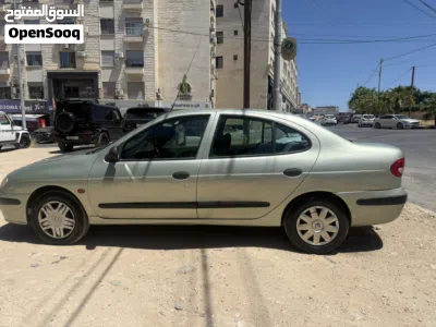 Renault Megane Standard 4