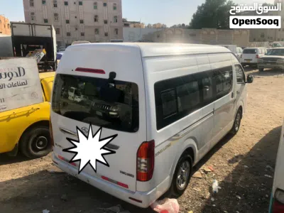 Toyota Hiace GL 2
