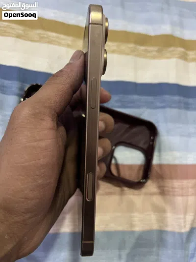 iPhone 16 Pro Max 512 GB Desert Titanium 4