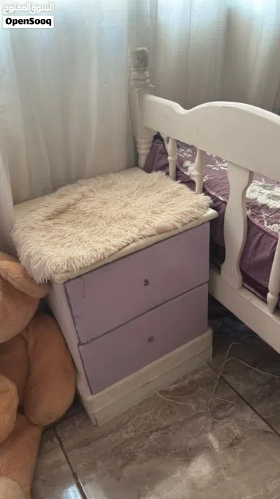 غرفة نوم بناتي لون نهدي وابيض 3