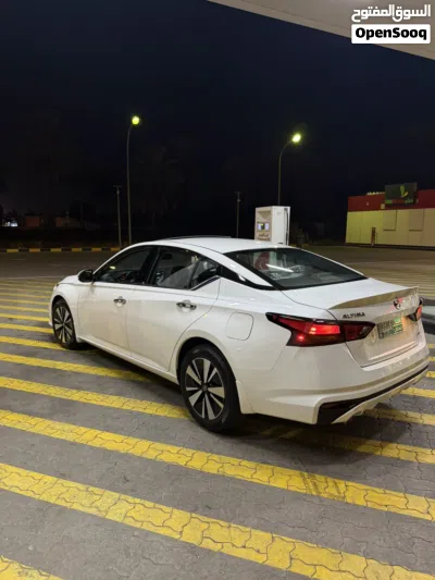 نيسان التيما SV 4