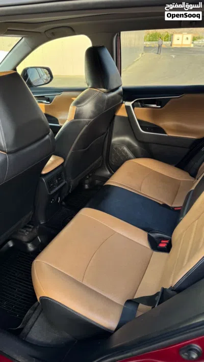 Toyota RAV 4 Limited 3