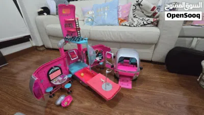 LOL SURPRISE OMG 4 IN 1 GLAMPER FASHION CAMPER 2